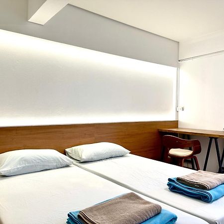 Films House Hostel بانغسين المظهر الخارجي الصورة