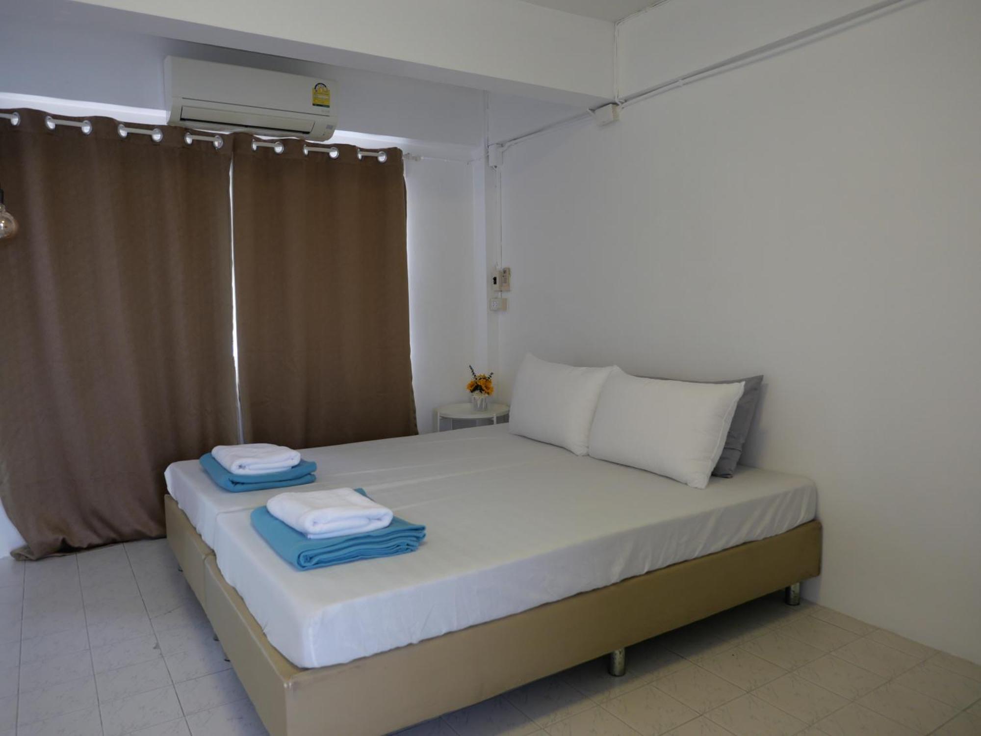 Films House Hostel بانغسين المظهر الخارجي الصورة