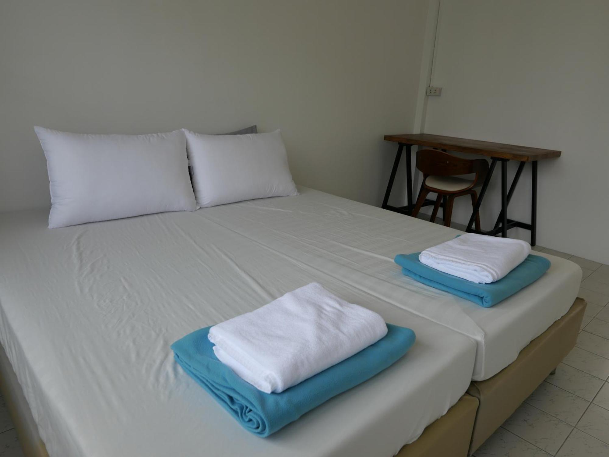 Films House Hostel بانغسين المظهر الخارجي الصورة