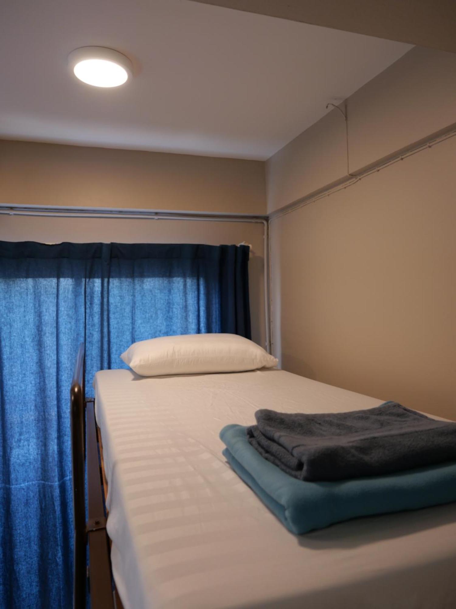 Films House Hostel بانغسين المظهر الخارجي الصورة