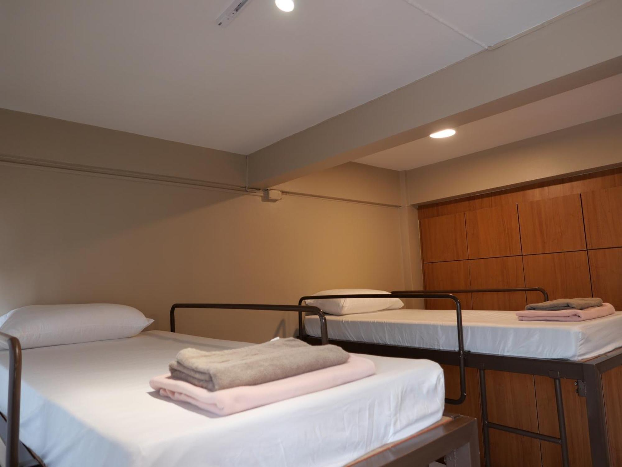 Films House Hostel بانغسين المظهر الخارجي الصورة