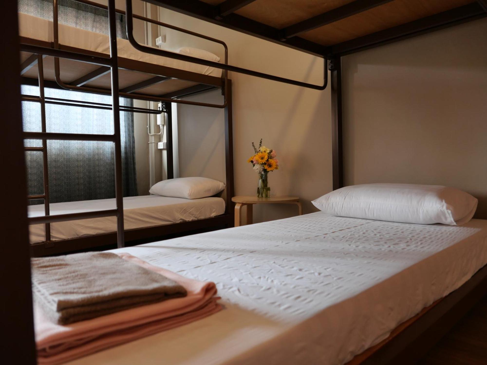 Films House Hostel بانغسين المظهر الخارجي الصورة