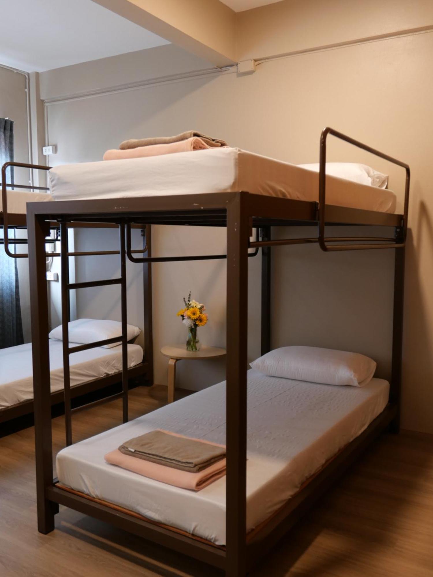 Films House Hostel بانغسين المظهر الخارجي الصورة