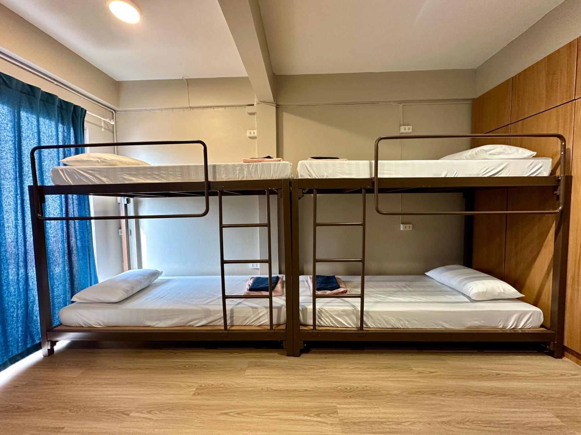 Films House Hostel بانغسين المظهر الخارجي الصورة
